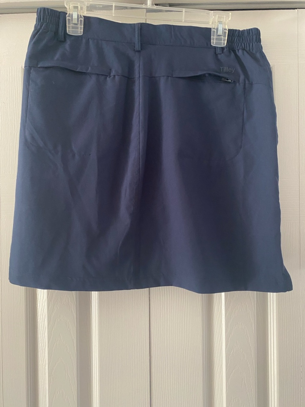 Tilley Tech Skort. Lots of Pokets - Picture 5 of 9